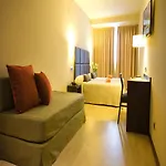 Torre De Nunez 4*