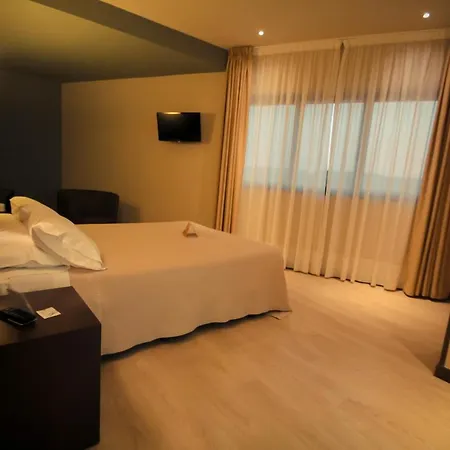 Torre De Nunez Отель 4*