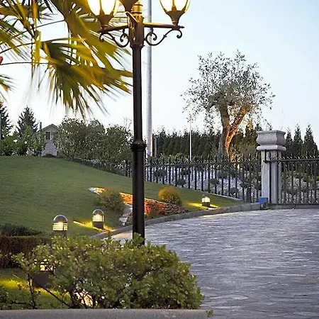 Torre De Nunez Hotel 4*
