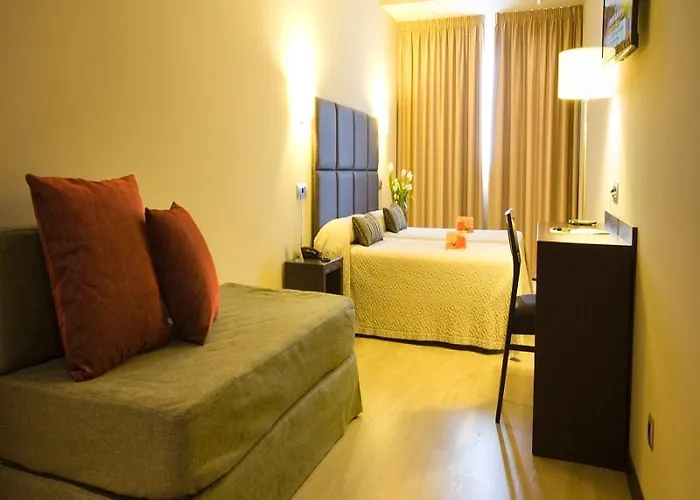 Torre De Nunez 4*